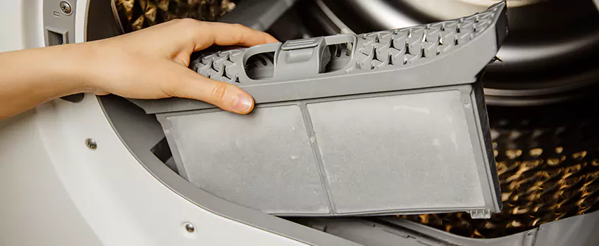 Signs Of A Clogged Dryer Lint Trap in Crawfordsville, Indiana